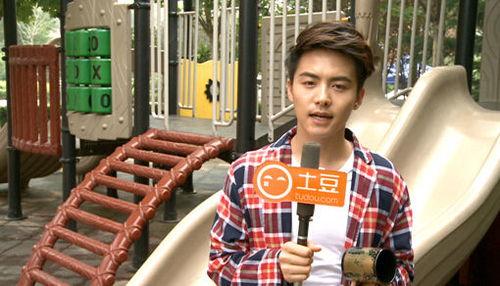 娱乐圈爆料配乐,热门爆料背后的神秘配乐故事  第1张